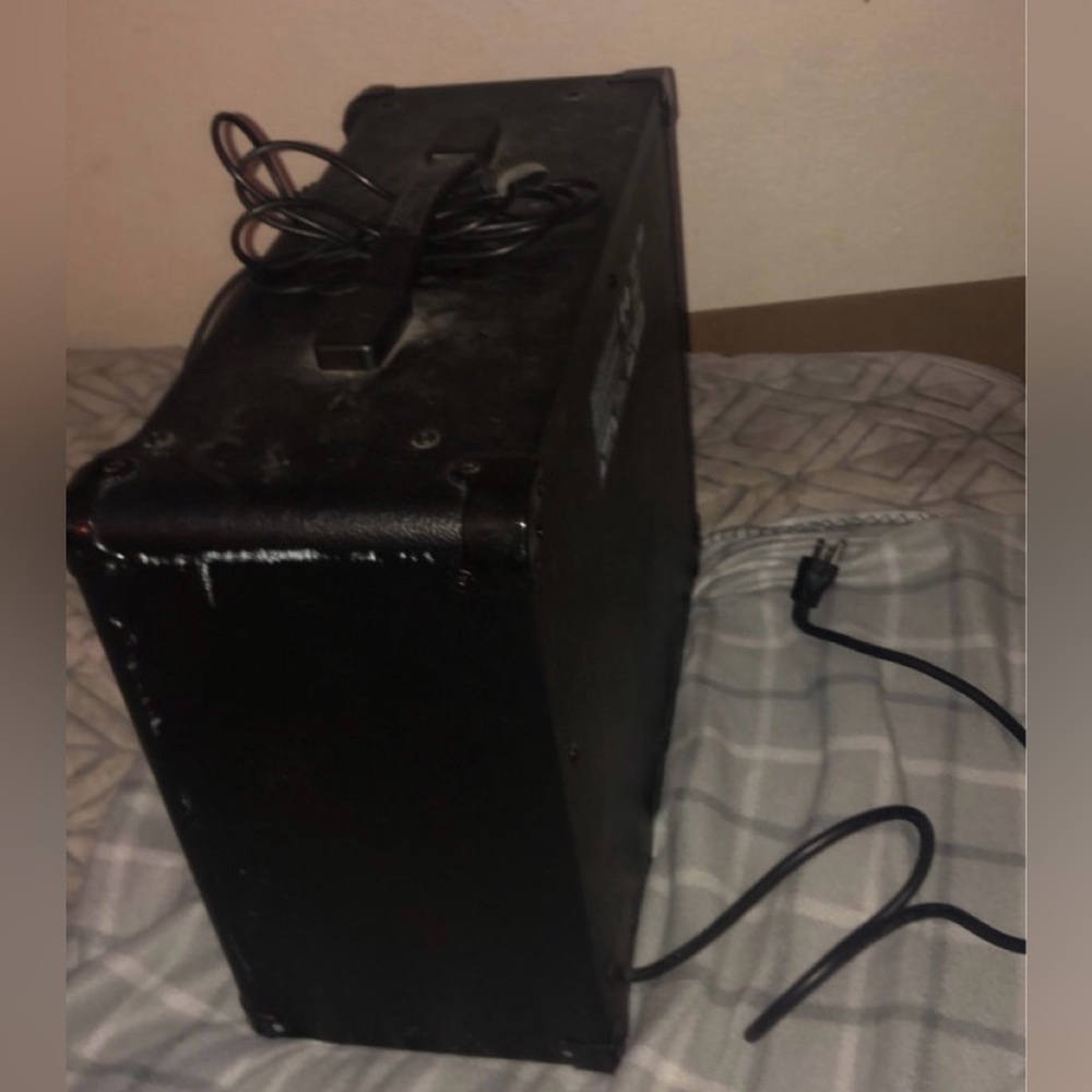 Marshall Amp - Picture 2 of 6